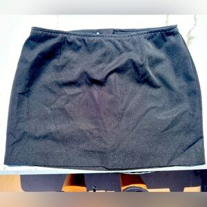Professional Mini Skirt (Skort) Size 2  With zipper.